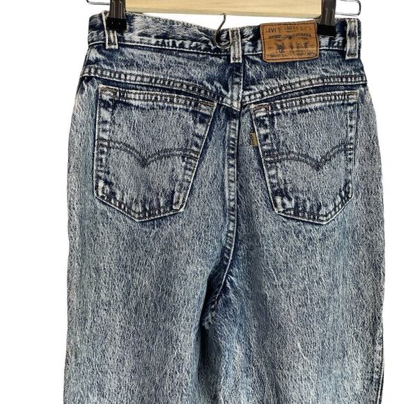 Vintage Levi’s brown tab high rise tapered leg acid wash jeans - Picture 4 of 11